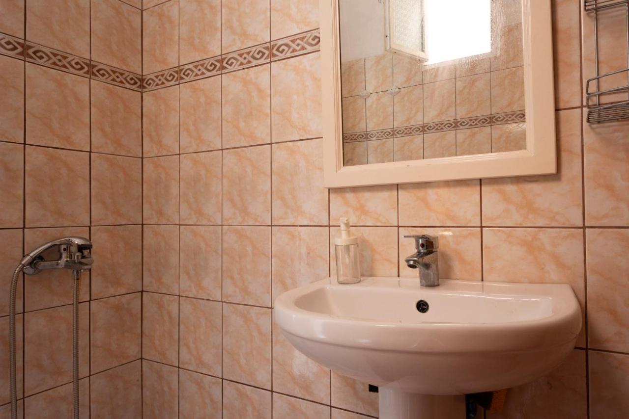 Janakis Apartments Himarë Dış mekan fotoğraf