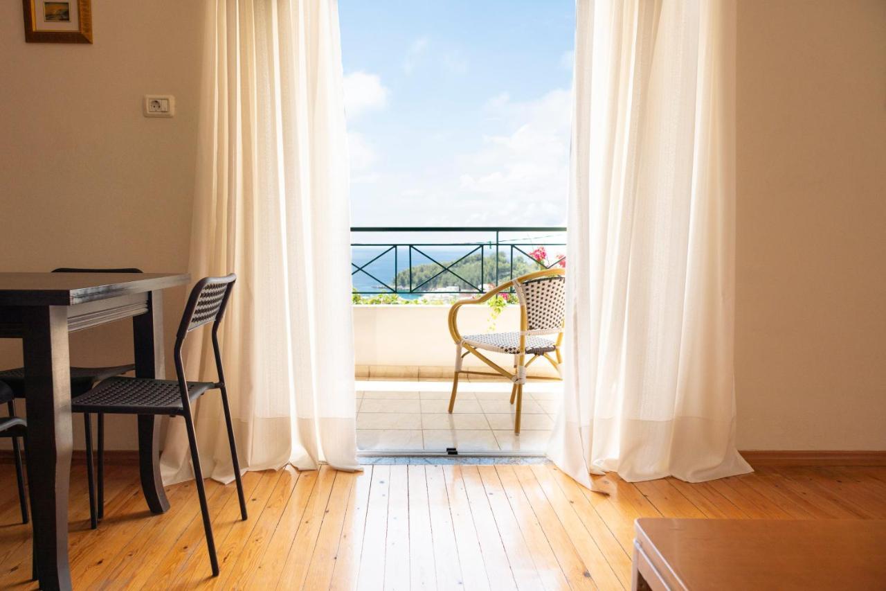 Janakis Apartments Himarë Dış mekan fotoğraf