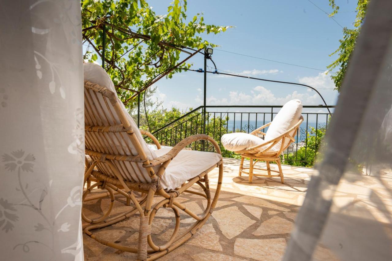 Janakis Apartments Himarë Dış mekan fotoğraf